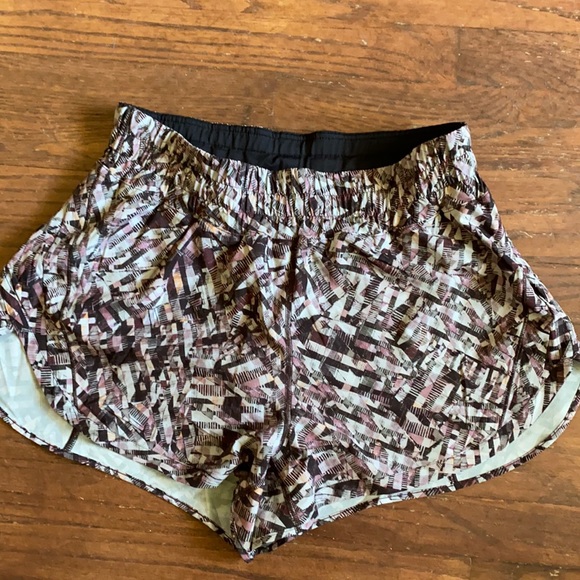 Lululemon tracker running shorts